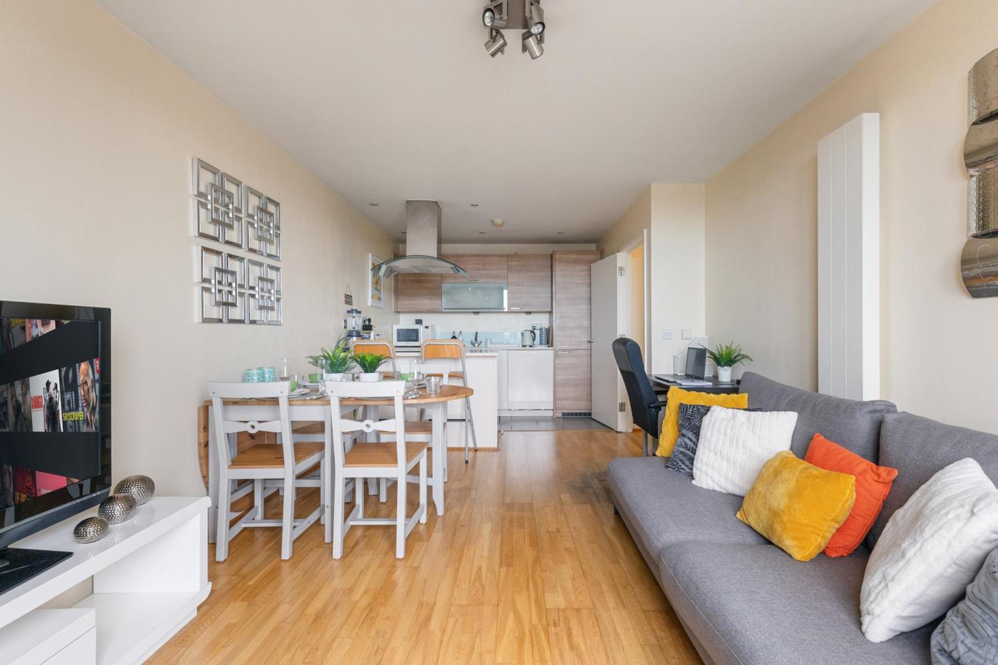 Stratford Skyview Apartment 런던 외부 사진