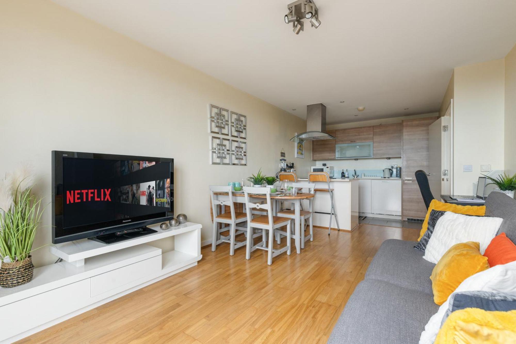 Stratford Skyview Apartment 런던 외부 사진