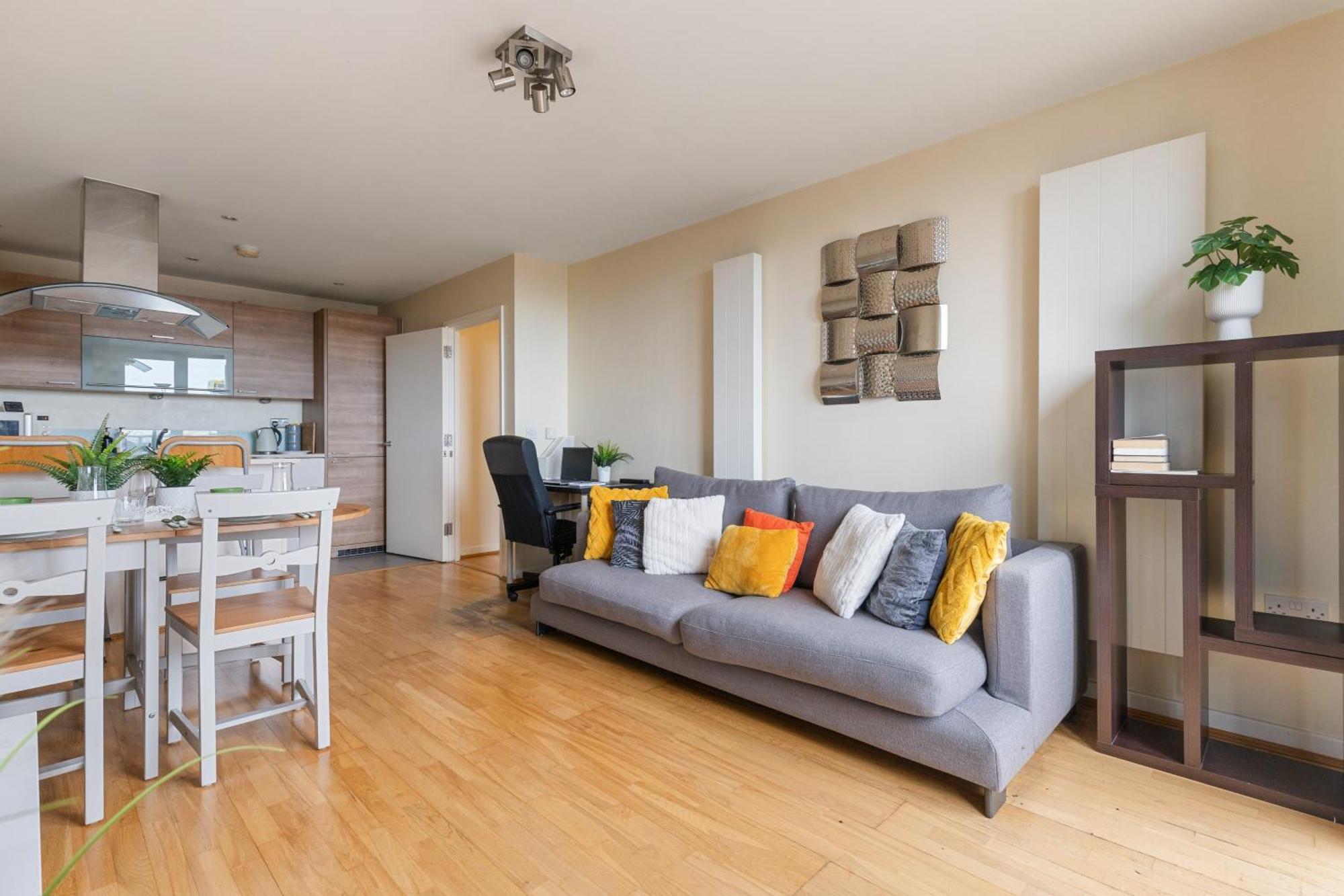 Stratford Skyview Apartment 런던 외부 사진