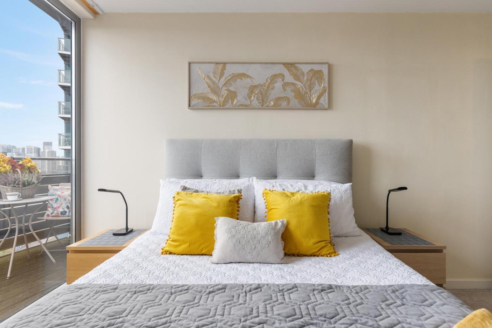 Stratford Skyview Apartment 런던 외부 사진