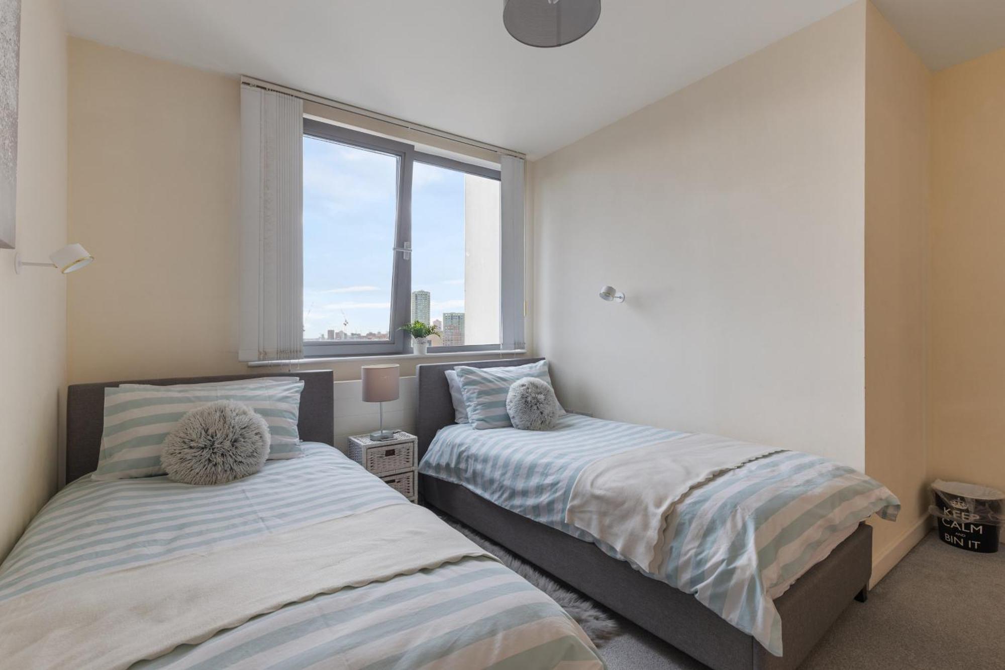 Stratford Skyview Apartment 런던 외부 사진
